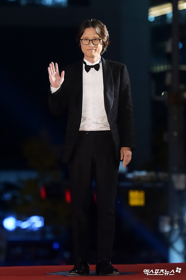 Gambar Foto Song Sae Byeok di Red Carpet Daejong Film Awards 2018