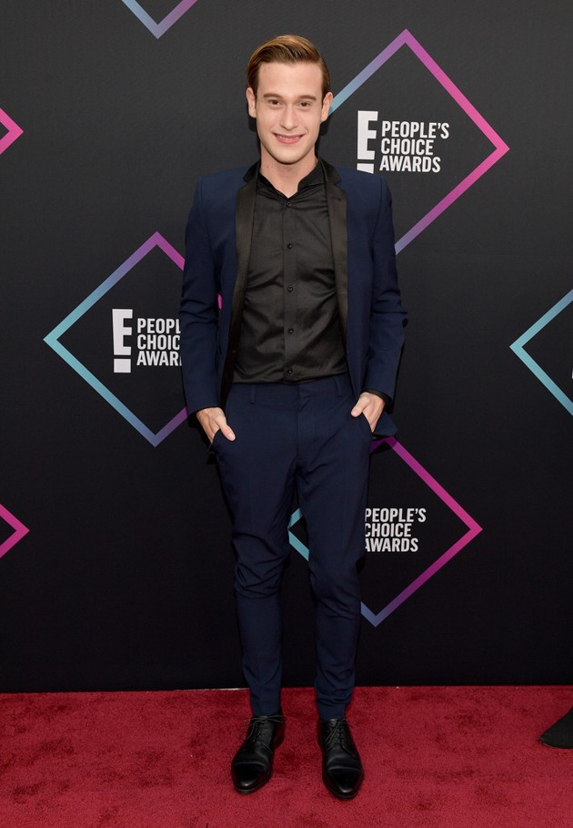 Gambar Foto Tyler Henry di Red Carpet Peoples Choice Awards 2018
