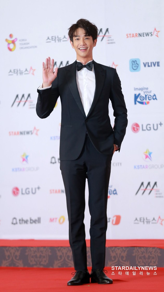 Gambar Foto Jasper Liu turut meramaikan malam puncak Asia Artist Awards 2018.