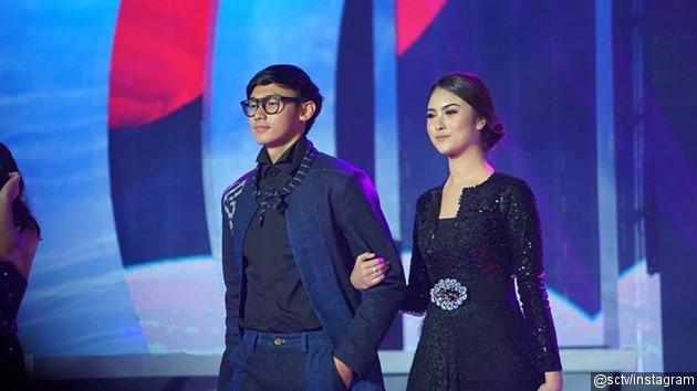 Gambar Foto Immanuel Caesar Hito dan Marcella Daryanani Didapuk sebagai Pembaca Nominasi di SCTV Awards 2018