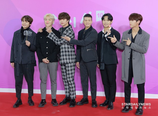 Gambar Foto BTOB Red Carpet Melon Music Awards 2018