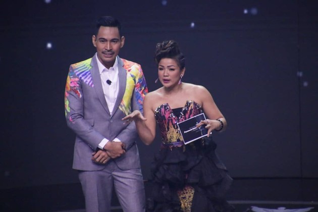 Gambar Foto Robby Purba dan Nirina Zubir Tampil Sebagai Host di Panasonic Gobel Awards 2018