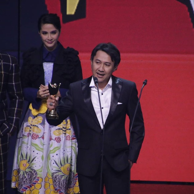Foto Agus Kuncoro Terpilih Sebagai Pemenang Kategori 'Pemeran Pria Sinetron Terfavorit' di Panasonic Gobel Awards 2018