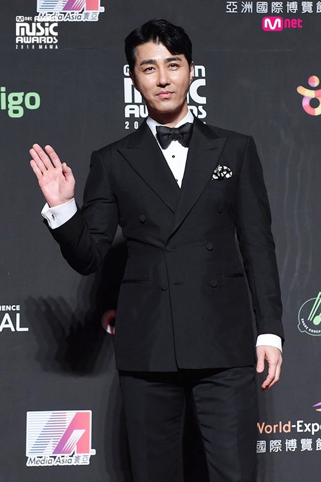 Gambar Foto Cha Seung Won hadir di red carpet MAMA 2018 Hong Kong.