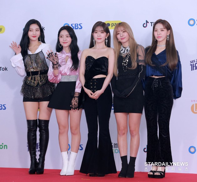 Gambar Foto Red Velvet di Red Carpet SBS Gayo Daejun 2018