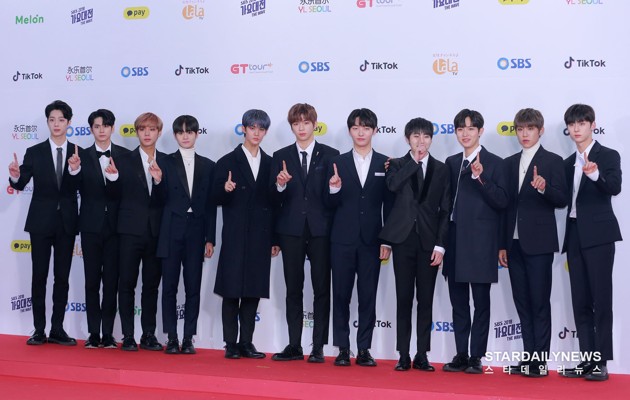 Gambar Foto Wanna One di Red Carpet SBS Gayo Daejun 2018