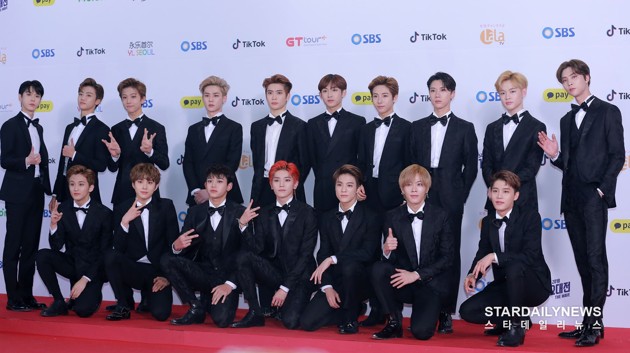 Gambar Foto NCT 2018 di Red Carpet SBS Gayo Daejun 2018