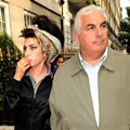 Amy Winehouse dan Mitch, ayah Amy, beberapa bulan sebelum kematian Amy