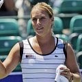 Dominika Cibulkova (Slovakia) merayakan kemenangannya atas Christina McHale (AS)