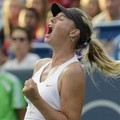 Maria Sharapova berteriak usai menundukkan Jelena Jankovic