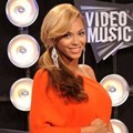 Beyonce Knowles perlihatkan kehamilan pertama di Black Carpet MTV VMAs 2011