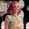 Katy Perry di Black Carpet MTV VMAs 2011