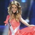Miss Kosovo Aferdita Dreshaj di ajang Miss Universe 2011