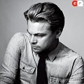 Leonardo DiCaprio kenakan kemeja dan dasi Ralph Lauren Black di Majalah GQ