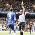 Fernando Torres mendapat kartu kuning