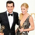 Ty Burrell dan Julie Bowen usai penyerahan piala di Primetime Emmy Awards 2011