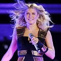 Fergie tetap semangat konser walau New York sedang hujan