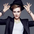 "Aku selalu ingin melakukan sesuatu yang merefleksikan dimana aku berada," kata Evan Rachel Wood