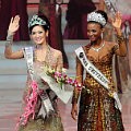 Puteri Indonesia 2011 Maria Selena dan Miss Universe 2011 Leila Lopes