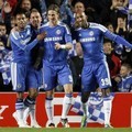 Para pemain Chelsea merayakan gol yang dicetak Fernando Torres