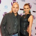 Irina Shayk bersama seorang teman di Pink Carpet MTV EMA 2011