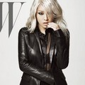 Yoobin berpose untuk Majalah W Korea edisi September 2011