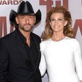 Faith Hill dan Tim McGraw di Red Carpet CMA Awards 2011
