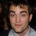 Robert Pattinson di Premier Twilight Saga Breaking Dawn - Part 1