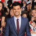 Taylor Lautner di Premier Twilight Saga Breaking Dawn - Part 1