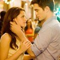 Bella dan Edward berdansa di malam bulan madu mereka