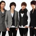 CN Blue berpose untuk kepentingan promo album