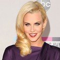 Jenny McCarthy di Red Carpet AMA 2011