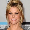 Julie Bowen di Red Carpet AMA 2011