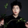 Ekspresi Song Joong Ki di Majalah GQ Korea edisi Desember 2011