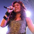 Agnes Monica Memukau Penonton di 'Save A Teen Charity Concert'