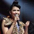 Dinda Kanya Dewi di Parade Global TV - Salut Indonesia 2011