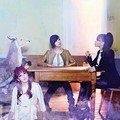 2NE1 di Majalah ELLE Korea edisi Desember 2011