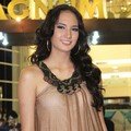 Nadine Chandrawinata Tak Takut Gemuk Walau Makan Cokelat