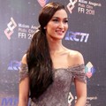 Atiqah Hasiholan di Red Carpet Festival Film Indonesia 2011