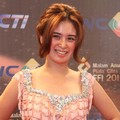 Ayushita di Red Carpet Festival Film Indonesia 2011