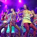 6 Starz di Parade Global TV - 100% Ampuh
