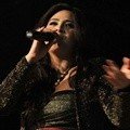 Audy Saat Peluncuran Album Finalis LA Light Start Up! 2011