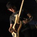 Rindra Bassist Padi Saat Peluncuran Album Finalis LA Light Start Up! 2011
