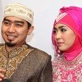 Ustadz Solmed dan April Jasmine di Konferensi Pers Film 'Ummi Aminah'