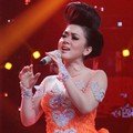 Syahrini di Konser 'Dekade Trans Untuk Indonesia'