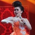 Syahrini di Konser 'Dekade Trans Untuk Indonesia'