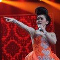 Syahrini di Konser 'Dekade Trans Untuk Indonesia'