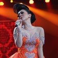 Syahrini di Konser 'Dekade Trans Untuk Indonesia'