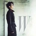 Park Shi Hoo di Majalah W Korea edisi Januari 2012