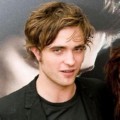 Robert Pattinson Saat Menghadiri Promo Film Twilight